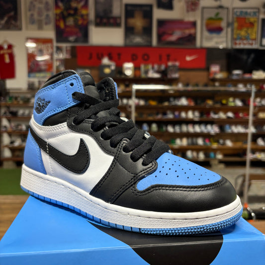 Jordan 1 'UNC Toe' Size 5Y