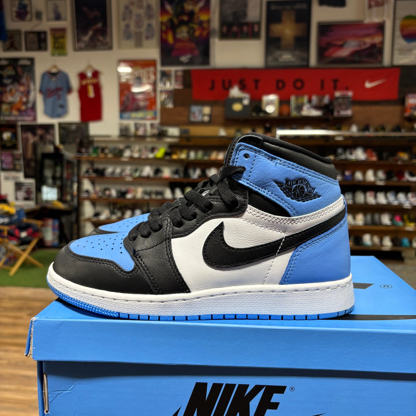 Jordan 1 'UNC Toe' Size 5Y