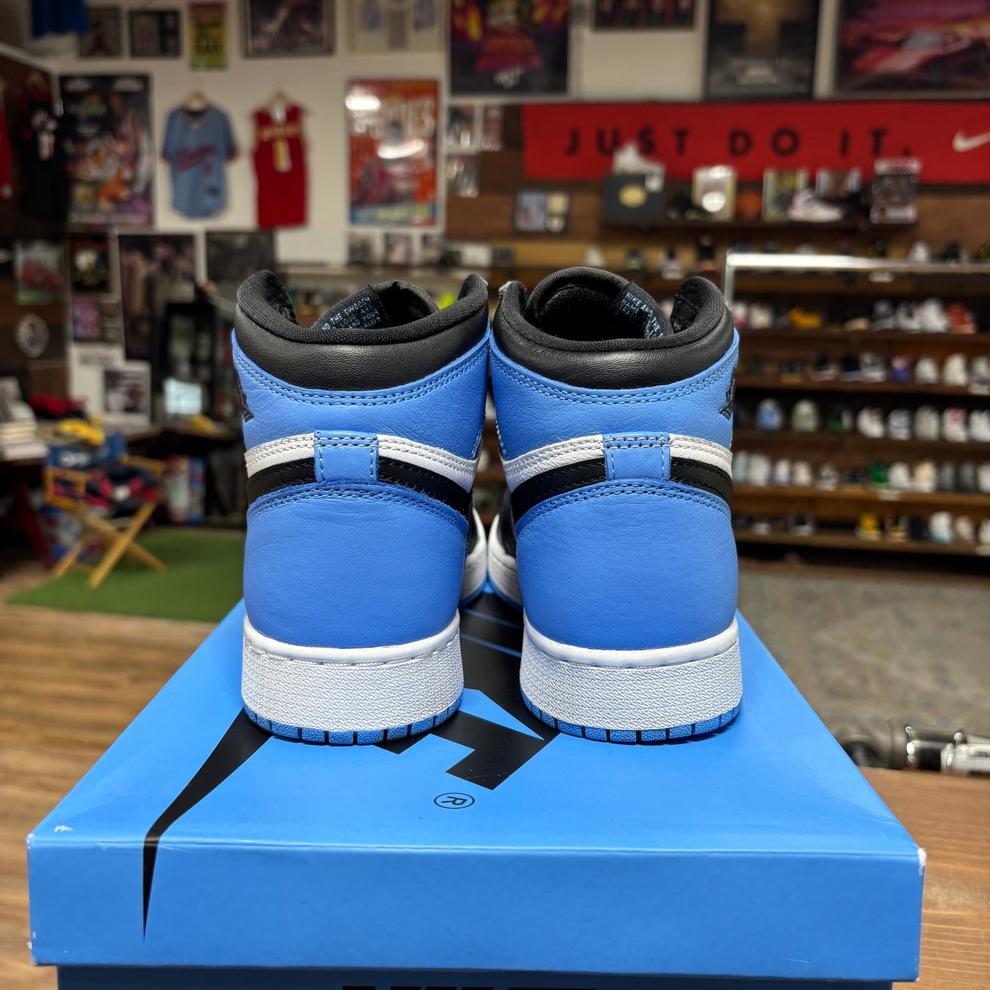 Jordan 1 'UNC Toe' Size 5Y
