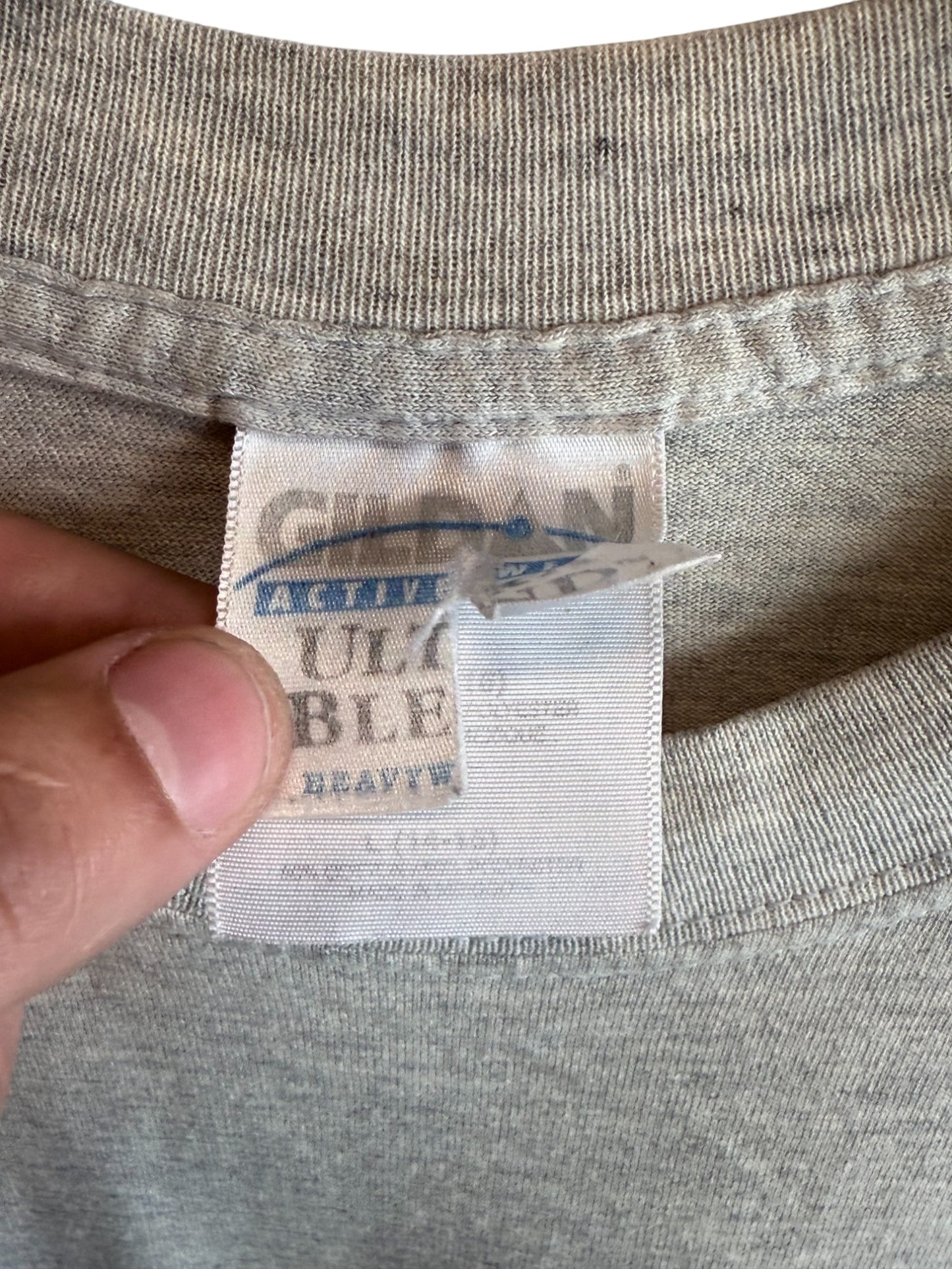 Vintage Y2K Hawaii Motion Graphic Tee Size Small (Youth Large)