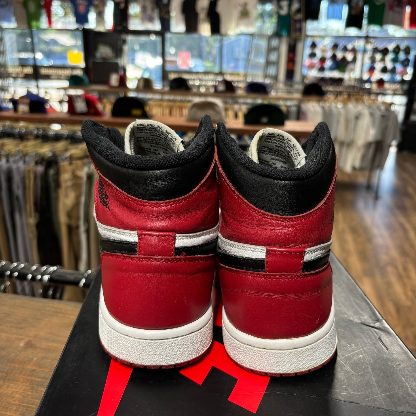 Jordan 1 'Black Toe' Size 10.5