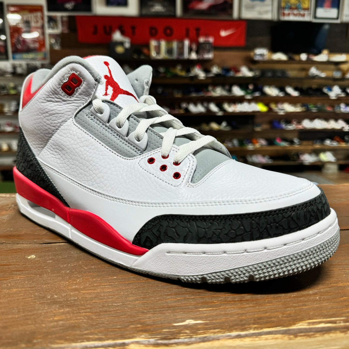 Jordan 3 'Fire Red (2013)' Size 13 (DS)