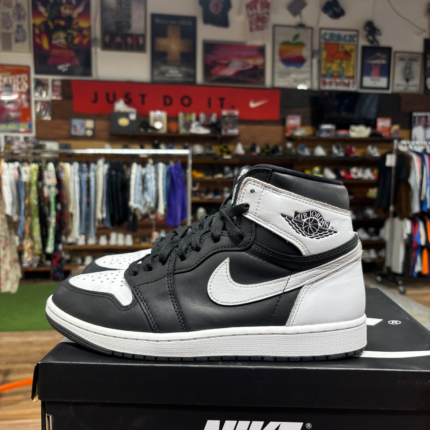 Jordan 1 'Black White' Size 9.5