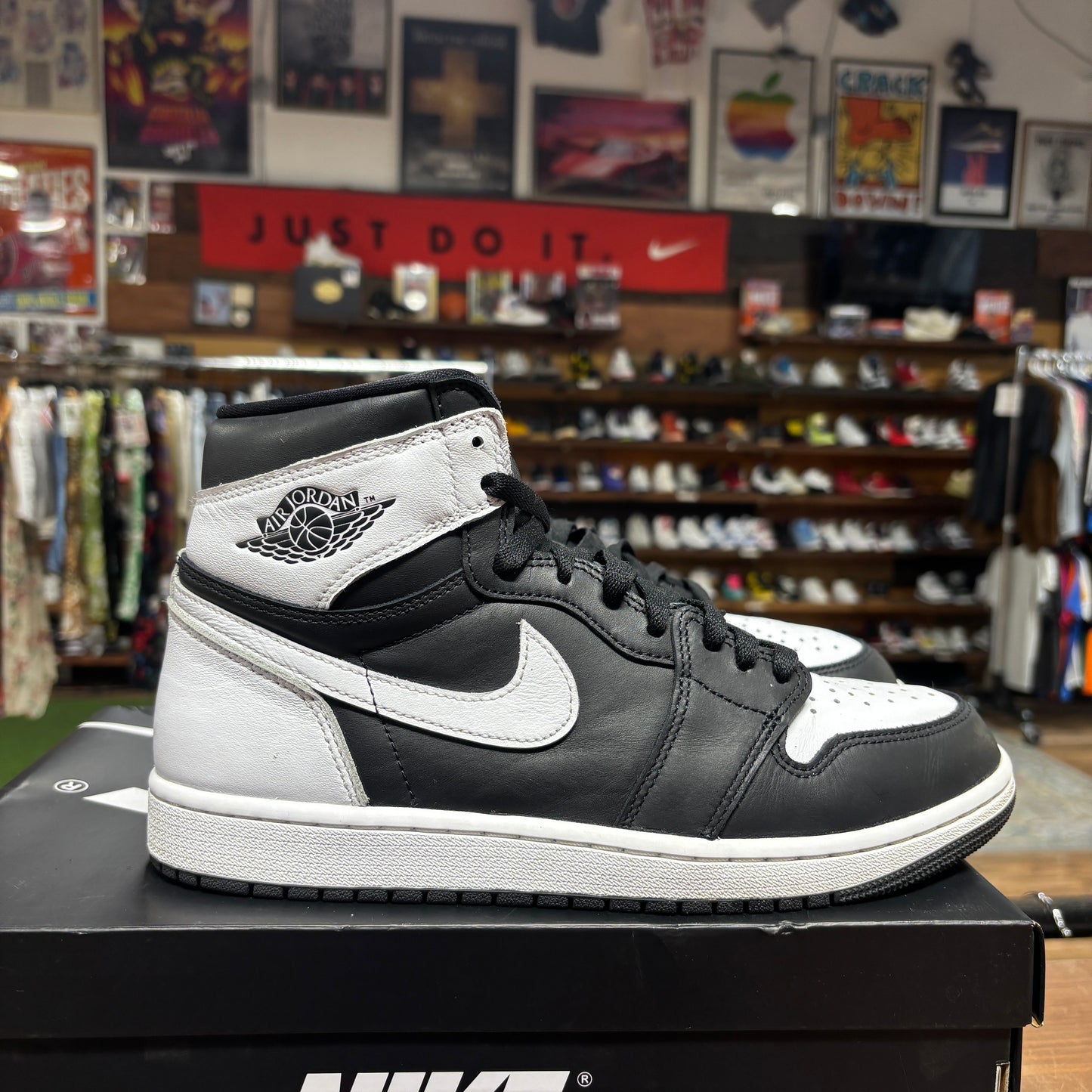Jordan 1 'Black White' Size 9.5