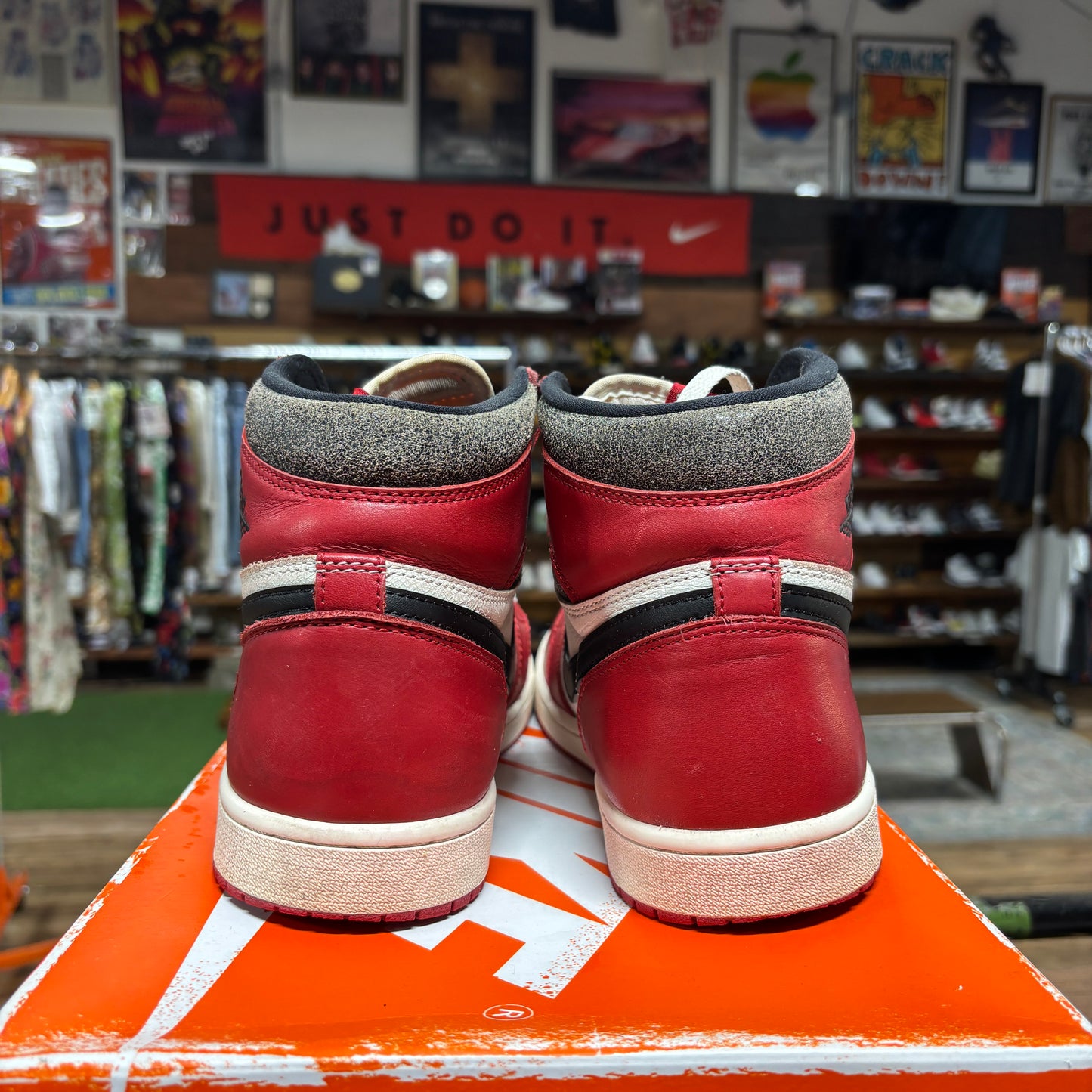 Jordan 1 'Lost & Found' Size 10