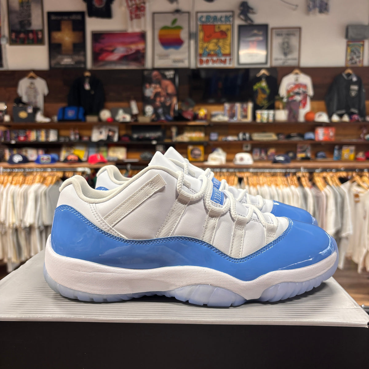 Jordan 11 Low 'UNC' Size 10.5