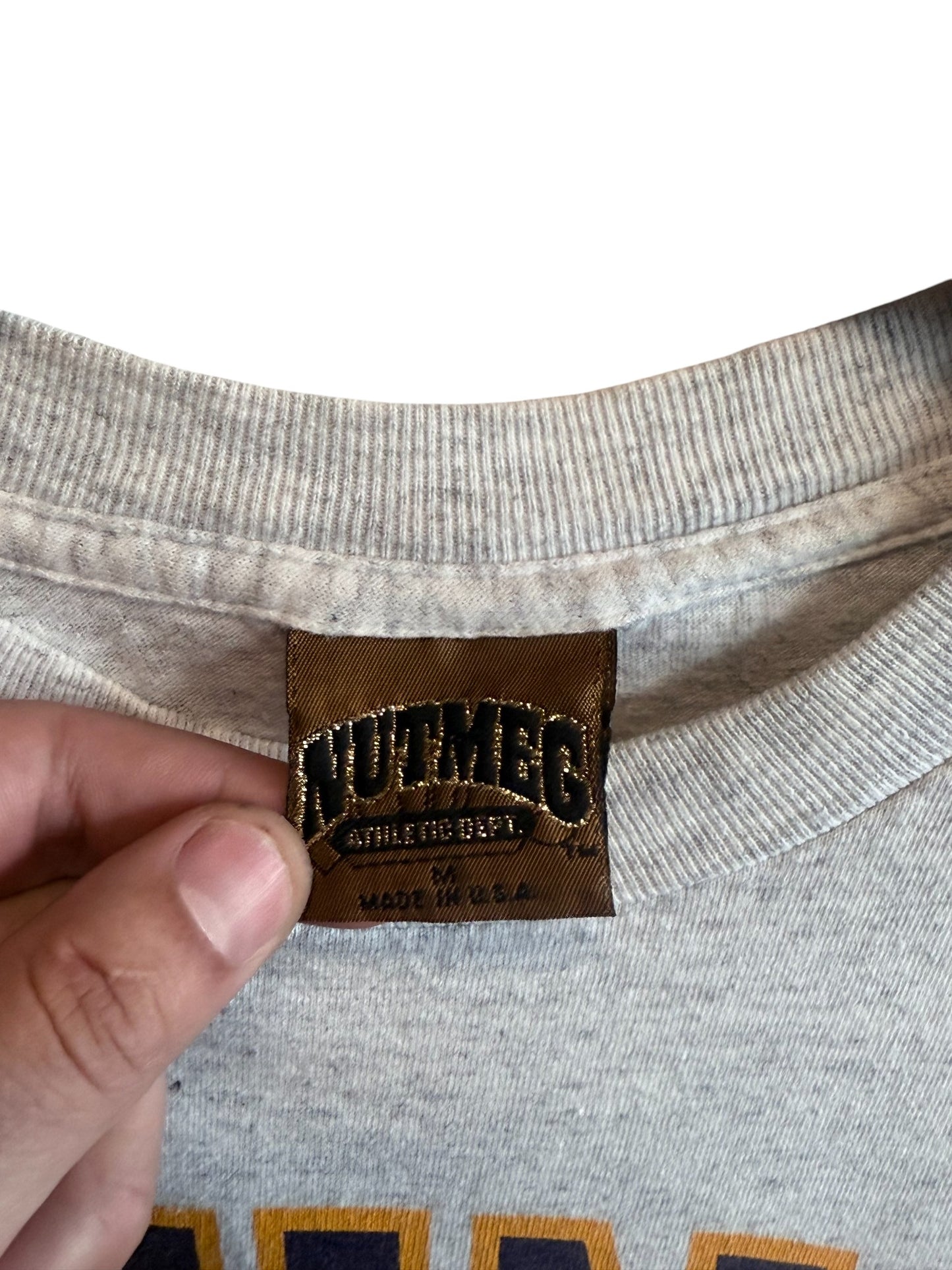 Vintage 90's Nutmeg Minnesota Vikings NFL Crest Logo Tee Size Medium