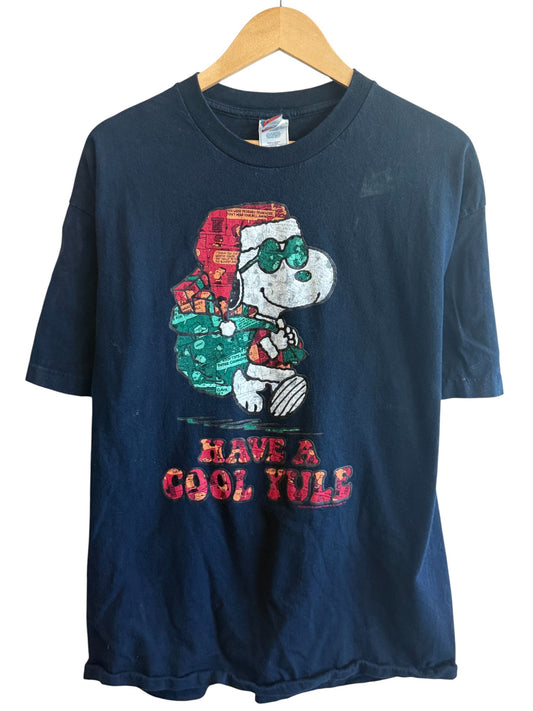 Vintage Peanuts Snoopy Have a Cool Yule Christmas Cartoon Tee Size XL