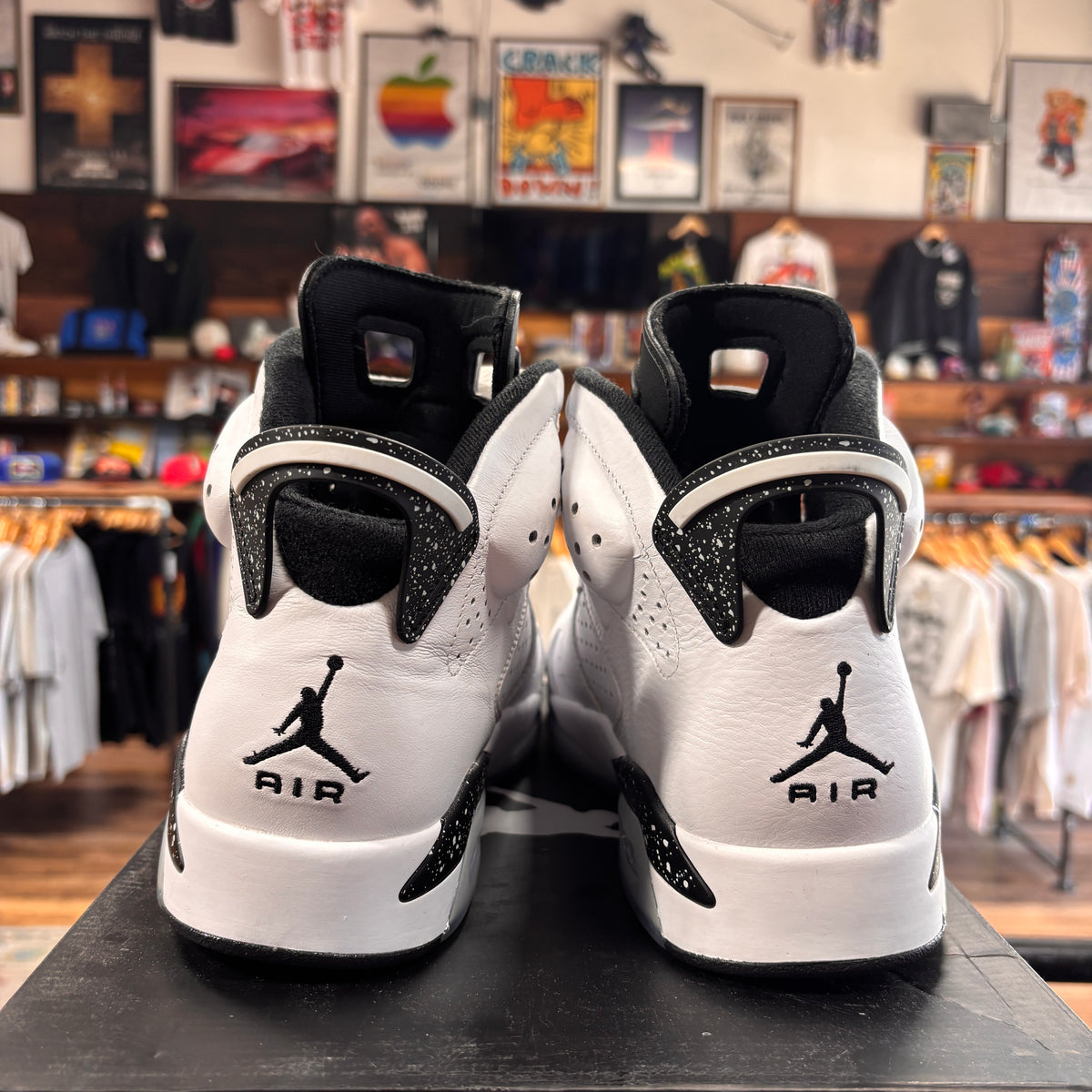 Jordan 6 'Reverse Oreo' Size 10.5