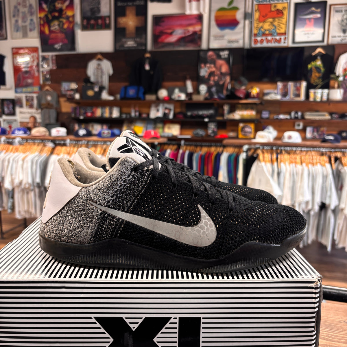 Nike Kobe 11 Low 'Last Emporer' Size 10