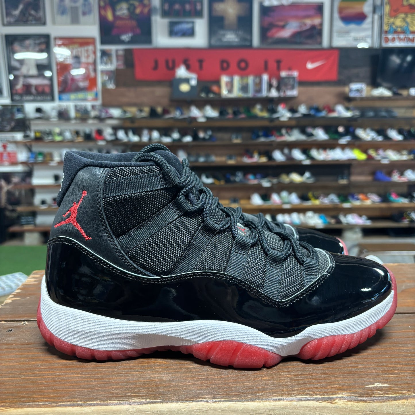 Jordan 11 'Bred' Size 11