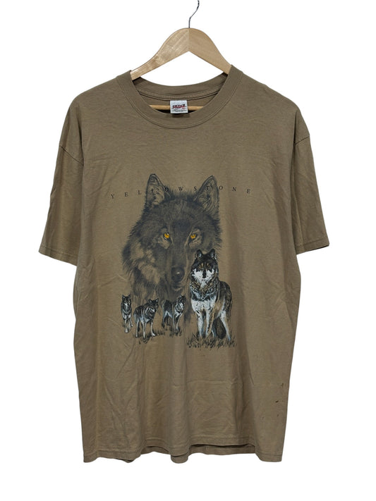 Vintage 90's Yellowstone Wolf Pack Nature Graphic Tee Size XL