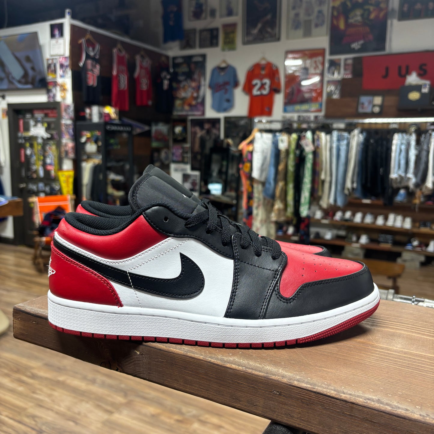 Jordan 1 Low 'Bred Toe' Size 12