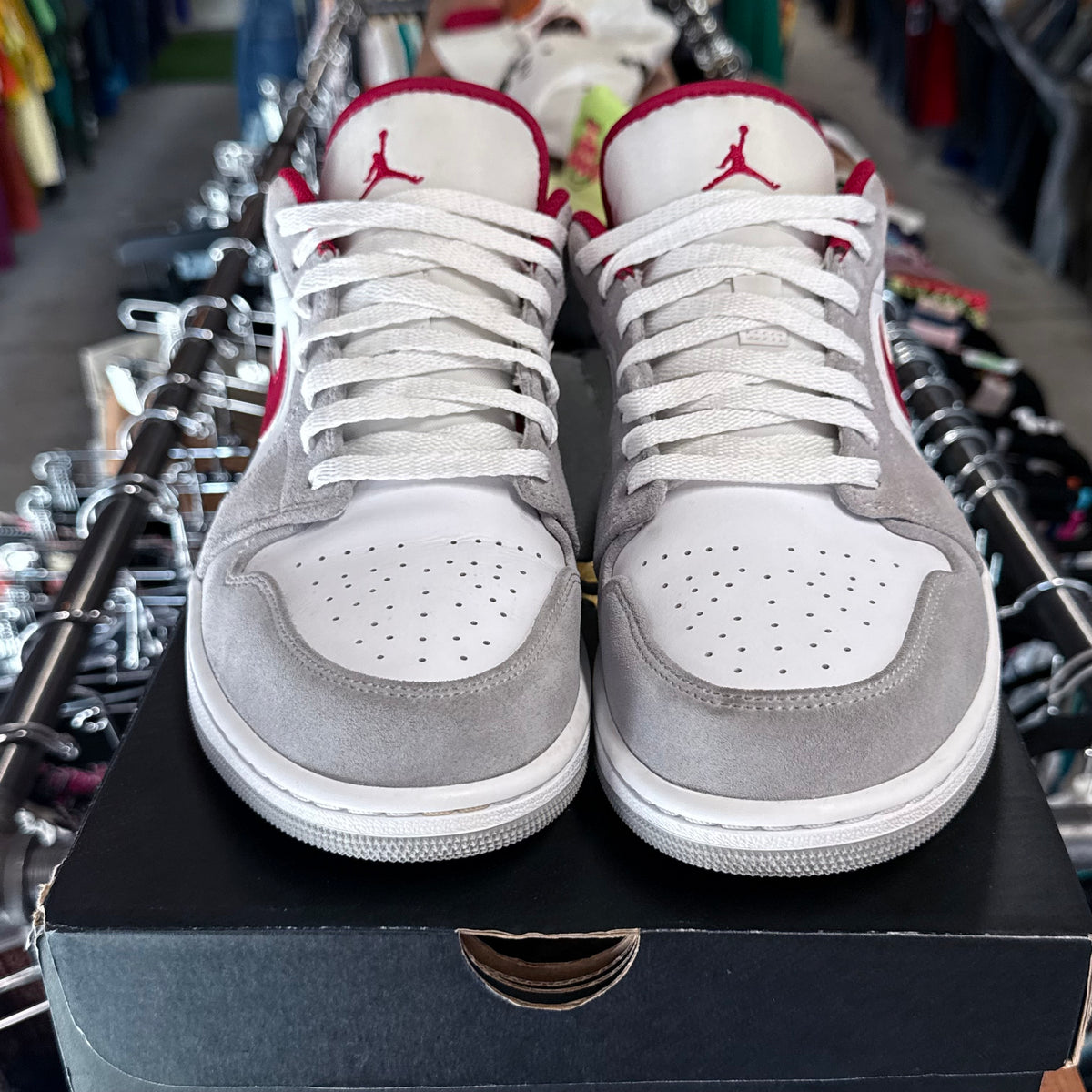 Jordan 1 Low 'Light Smoke Grey Gym Red' Size 11.5