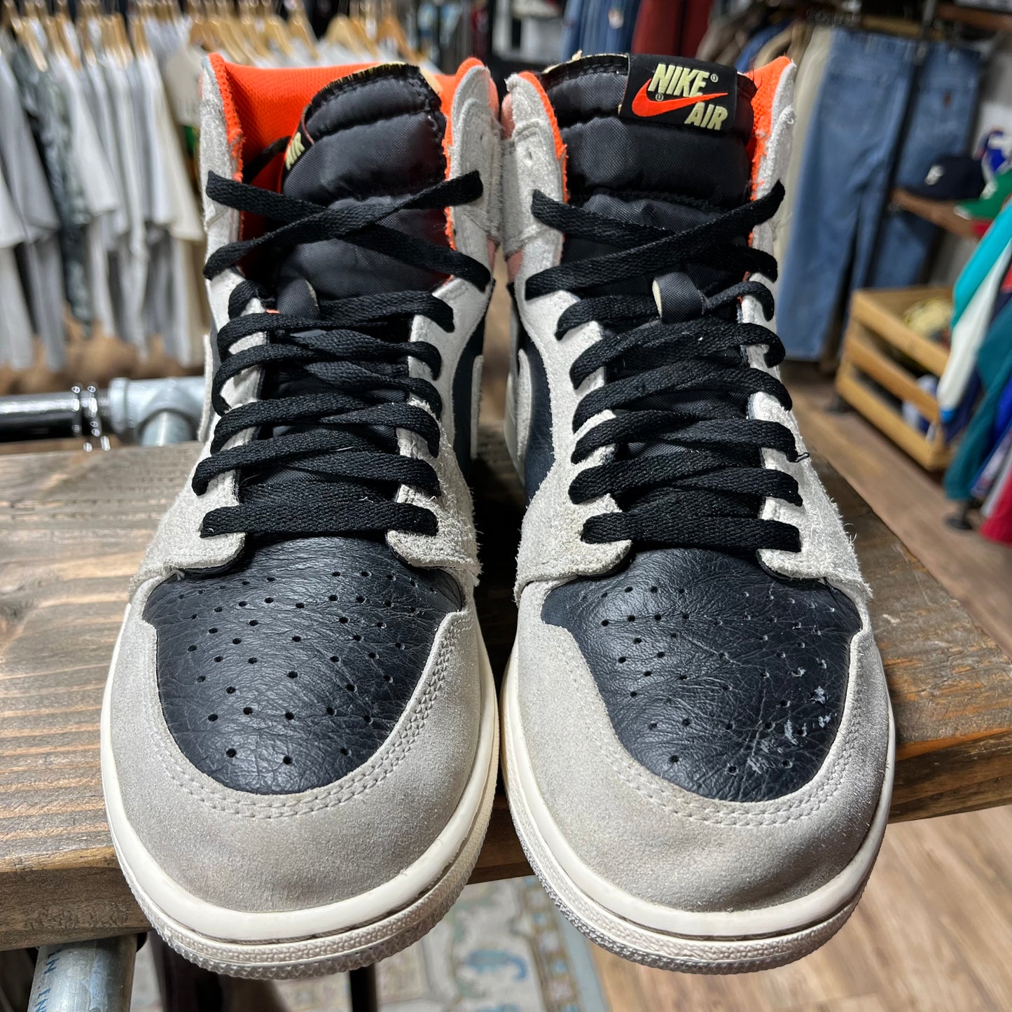 Jordan 1 'Neutral Gray Hyper Crimson' Size 12