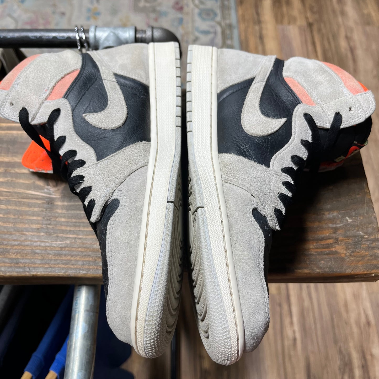 Jordan 1 'Neutral Gray Hyper Crimson' Size 12